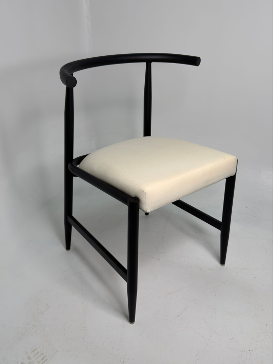 כיסא דגם | מילאנו Milano – אלגנטיות מודרנית לכל חלל